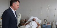 Юрий Слюсарь навестил бойцов СВО, которые проходят лечение в одном из госпиталей Ростова - Газета Вперёд
